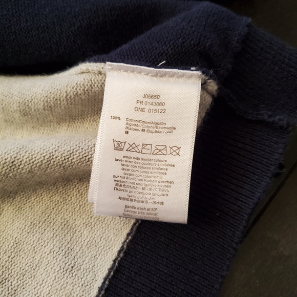 Authentic Hugo Boss Sweater - Picture 4 of 4